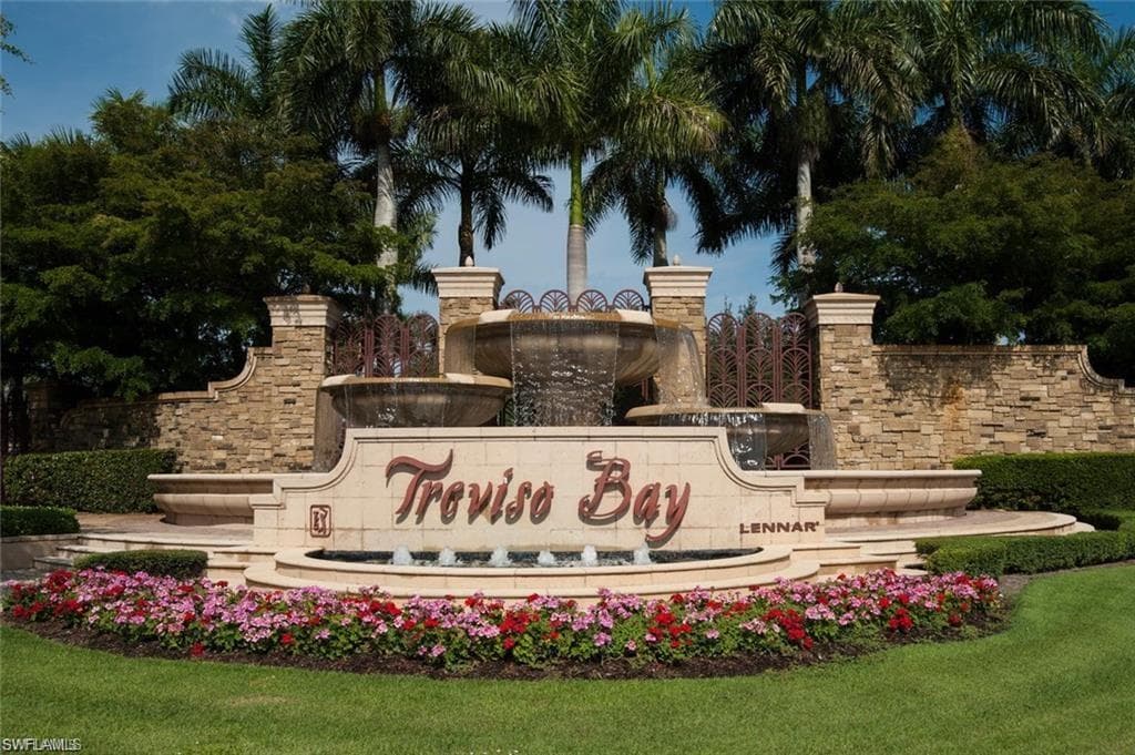 9715 Acqua CT 127 NAPLES, FL 34113