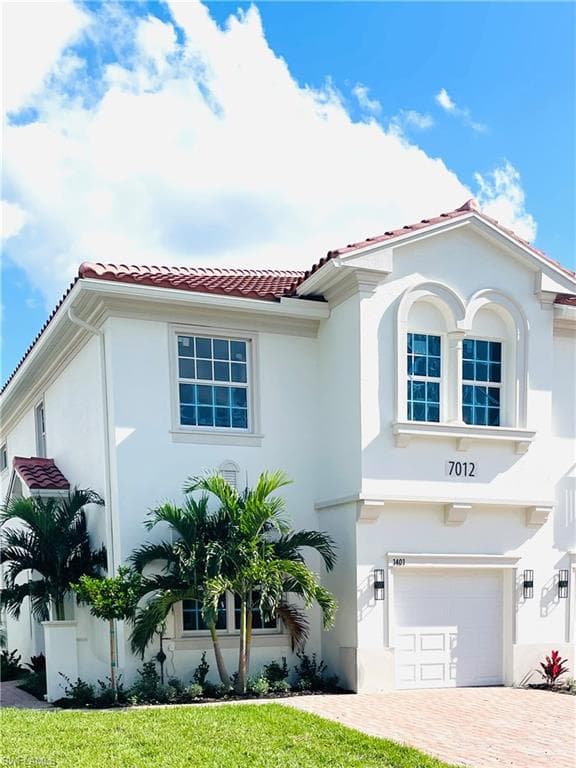 7044 Ambrosia LN 101 NAPLES, FL 34119