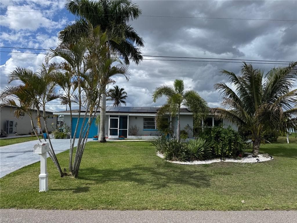 1437 SE 21st LN CAPE CORAL, FL 33990