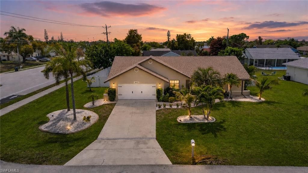 402 SW 37th LN CAPE CORAL, FL 33914