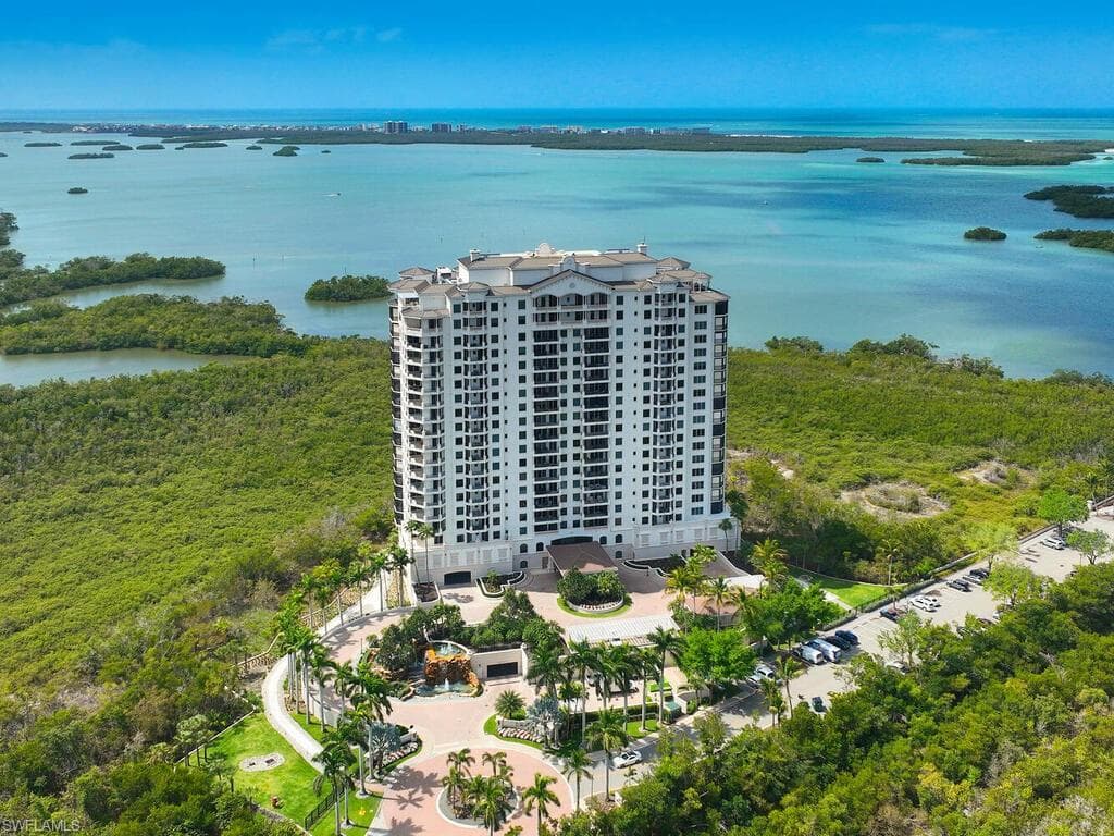 5051 Pelican Colony BLVD 1002 BONITA SPRINGS, FL 34134