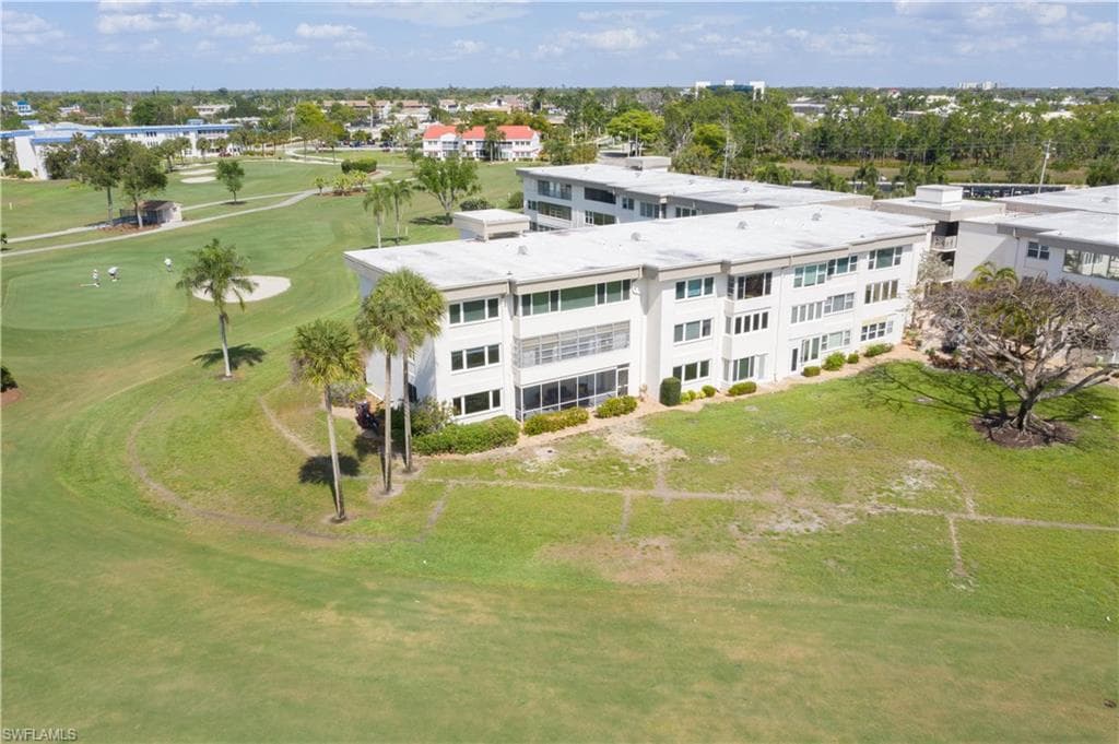 6102 Augusta DR 116 FORT MYERS, FL 33907