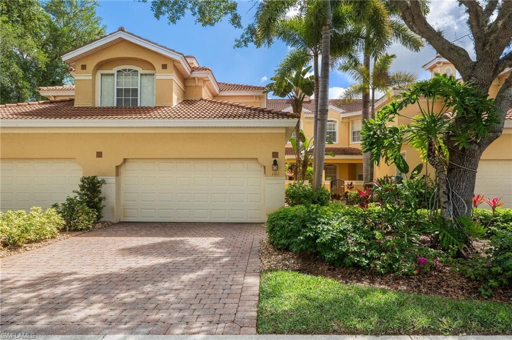 20201 Burnside PL 101 ESTERO, FL 33928