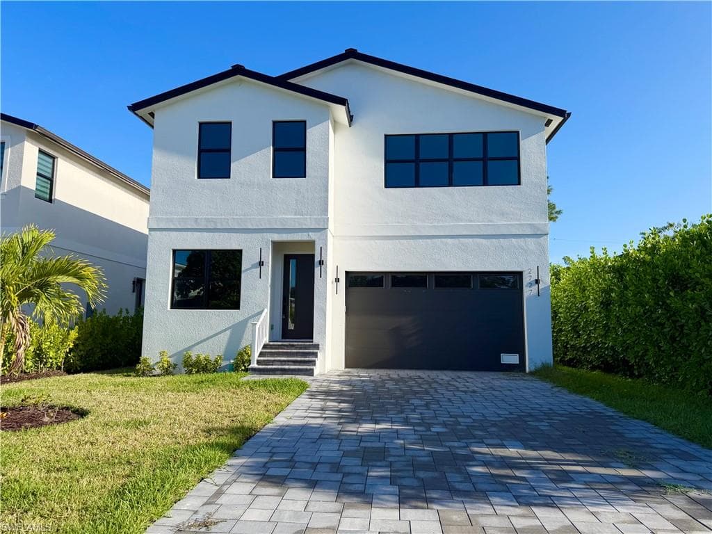 2727 Van Buren AVE NAPLES, FL 34112