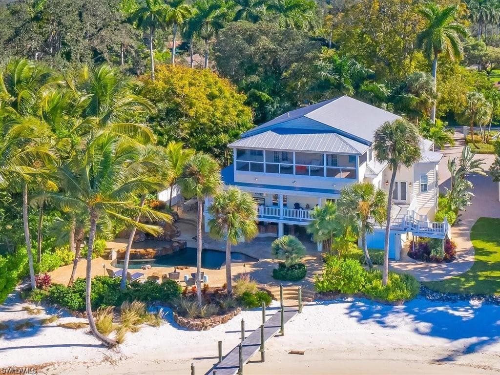 100 FAIRVIEW AVE FORT MYERS, FL 33905