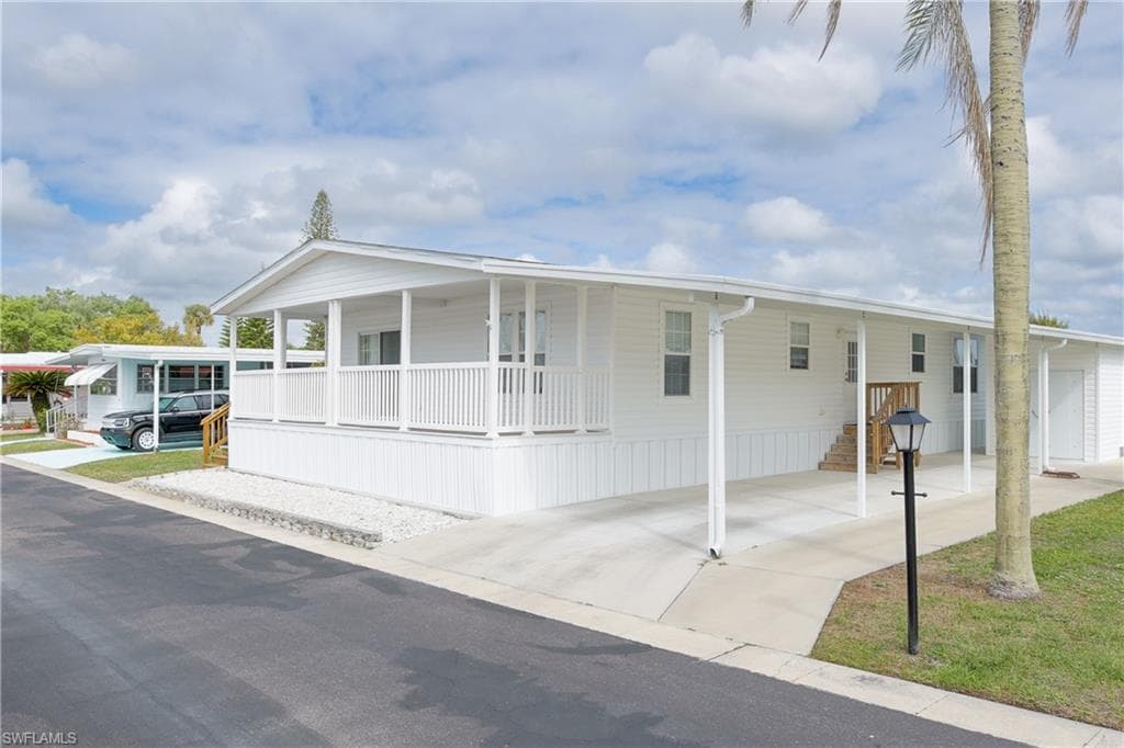 9 Dill ST ALVA, FL 33920