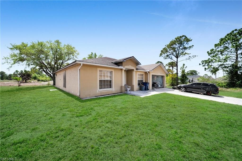 2501 36th ST SW LEHIGH ACRES, FL 33976