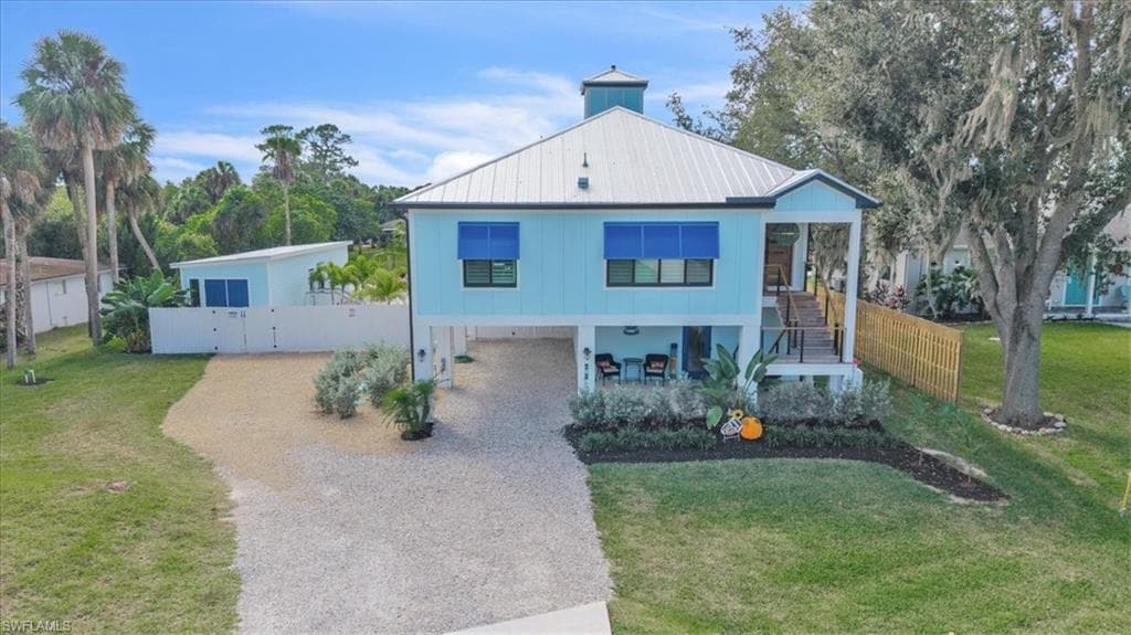 9470 Colony DR NORTH FORT MYERS, FL 33917