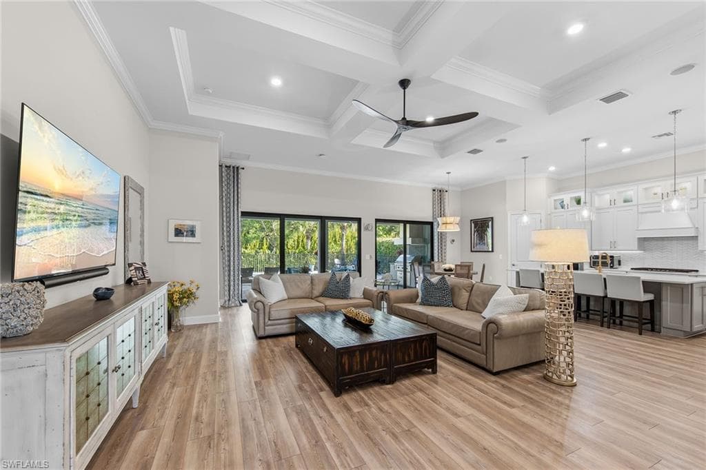 9607 Everglades DR NAPLES, FL 34120