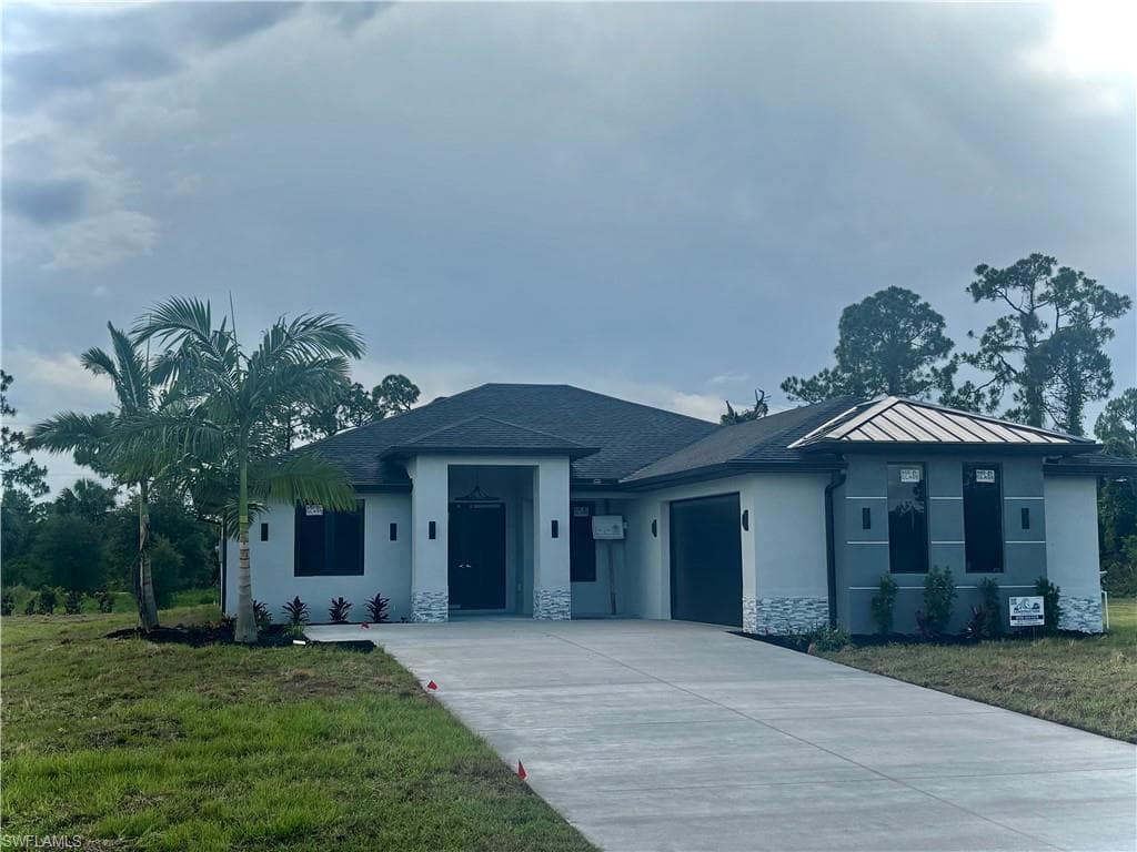 1819 Hines AVE LEHIGH ACRES, FL 33972