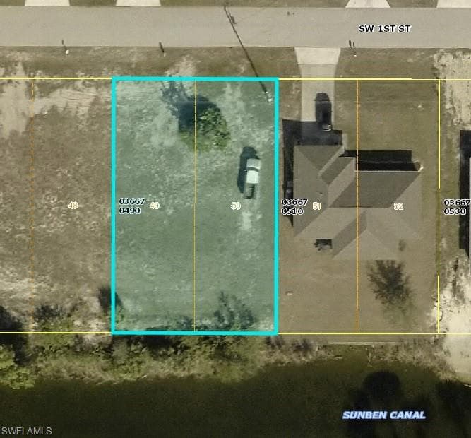 1032 1st ST CAPE CORAL, FL 33991