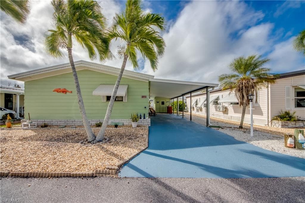 4955 Porky LN ST. JAMES CITY, FL 33956