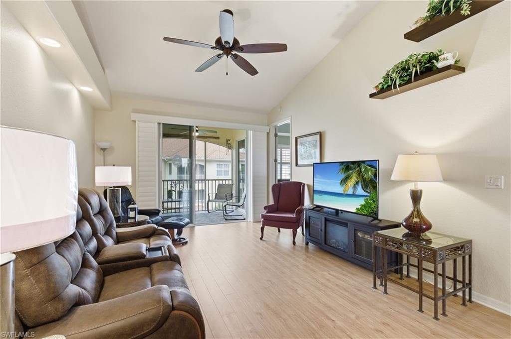 1133 Van Loon Commons CIR 302 CAPE CORAL, FL 33909