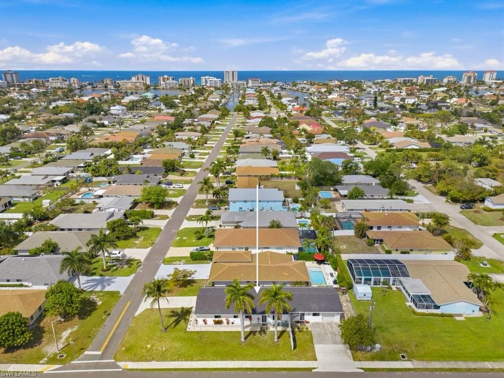 595 99th AVE N NAPLES, FL 34108