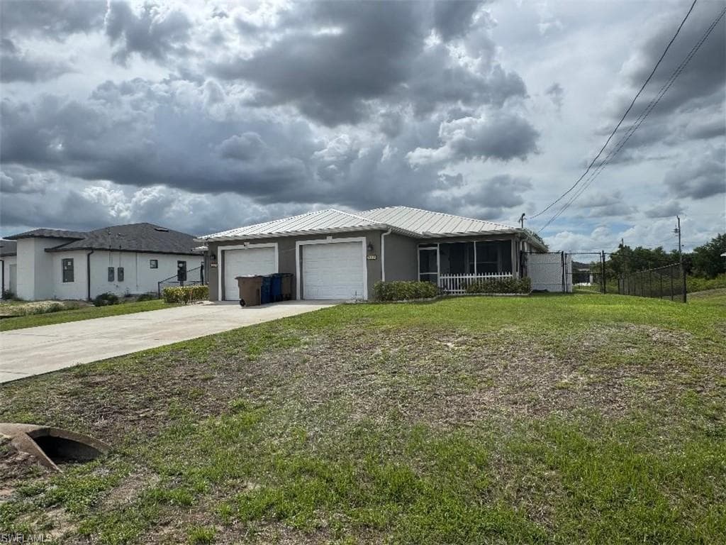 537/539 Alabama RD S LEHIGH ACRES, FL 33974
