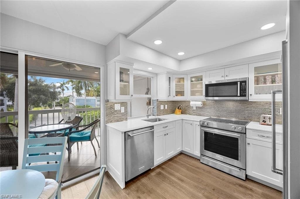 1222 Gordon DR 15 NAPLES, FL 34102