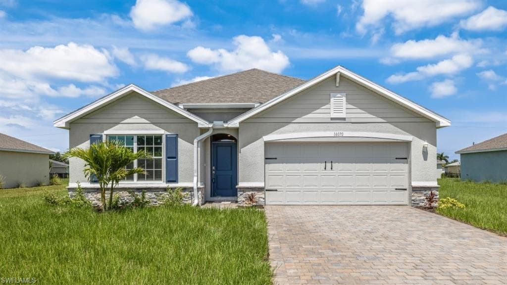 107 27TH LN CAPE CORAL, FL 33993