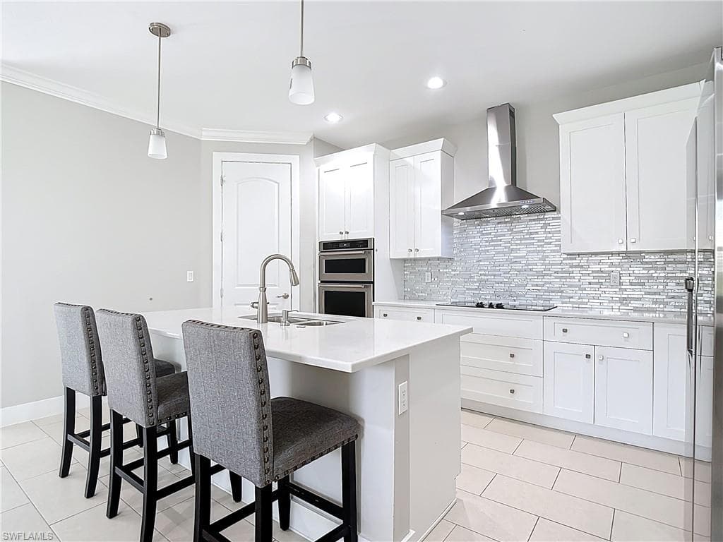 594 31st ST NW NAPLES, FL 34120