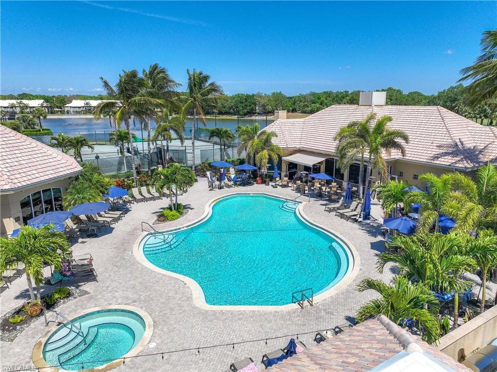 13046 Amberley CT 602R BONITA SPRINGS, FL 34135