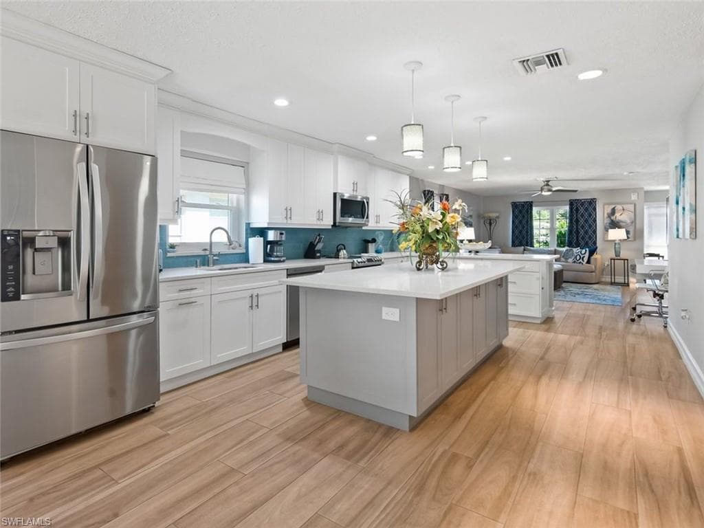 744 110th AVE N NAPLES, FL 34108