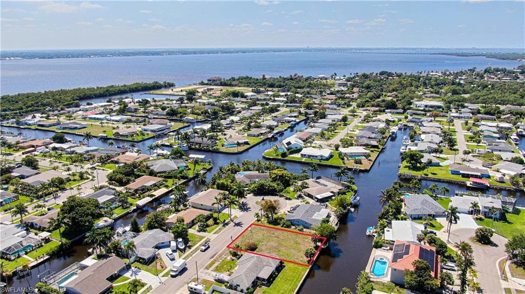 4425 N Gulf CIR NORTH FORT MYERS, FL 33903
