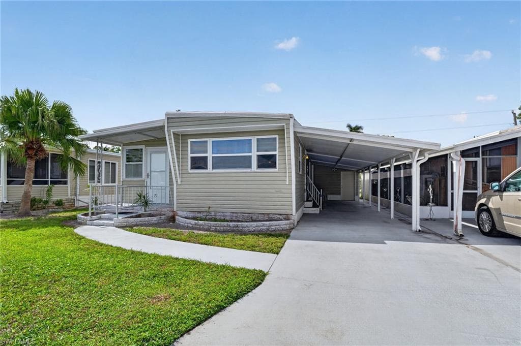 77 Enchanting BLVD E77 NAPLES, FL 34112