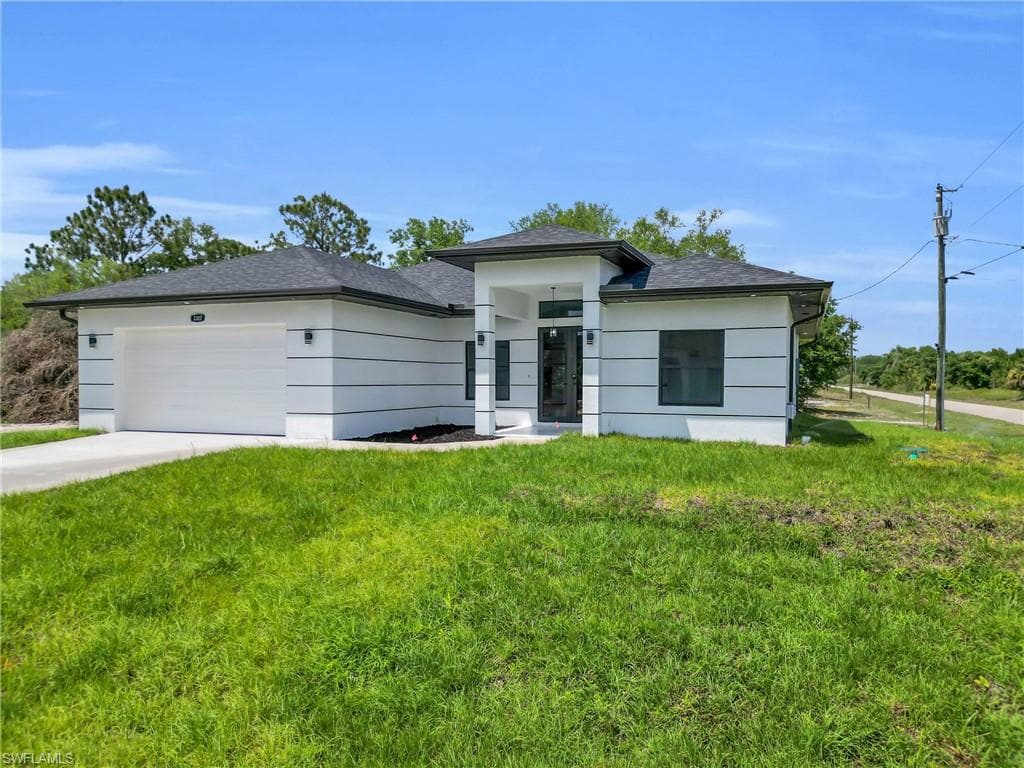 3307 17th ST LEHIGH ACRES, FL 33972