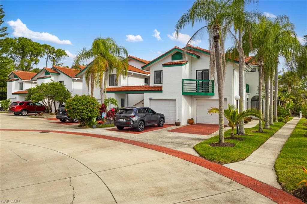 2294 Anchorage LN B NAPLES, FL 34104