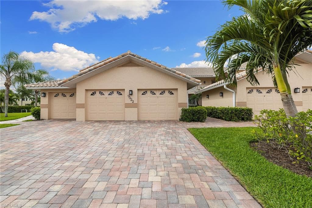 9022 Michael CIR 3 NAPLES, FL 34113