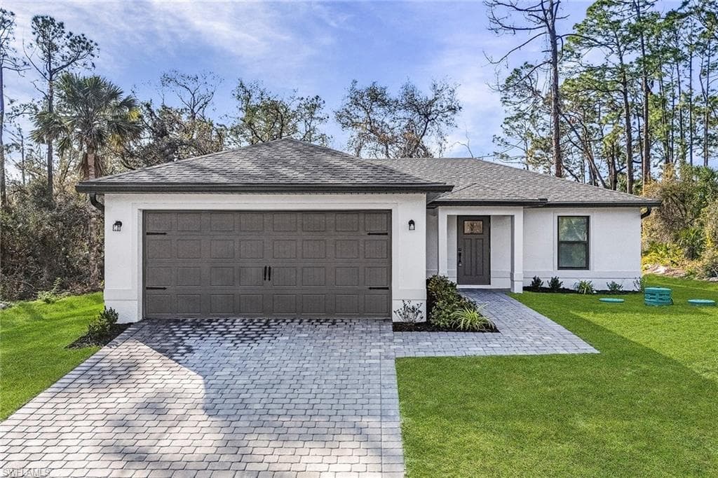 846 Guienne LN LEHIGH ACRES, FL 33974