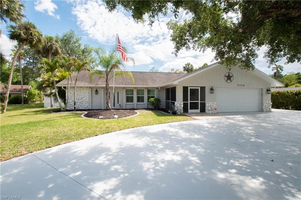 7332 Sean LN NORTH FORT MYERS, FL 33917