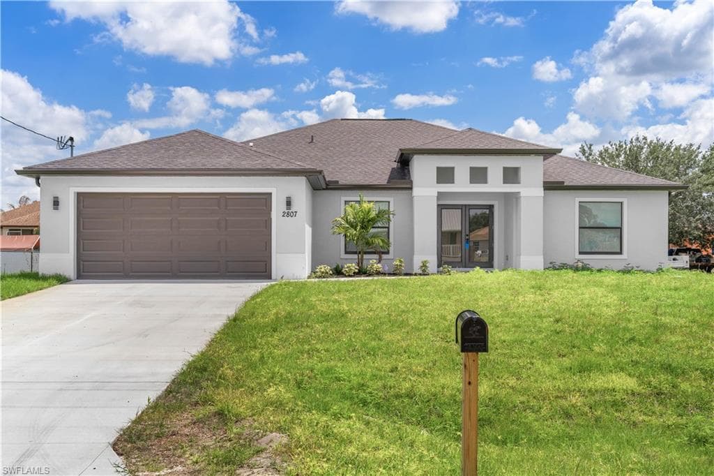 2807 28th ST SW LEHIGH ACRES, FL 33976