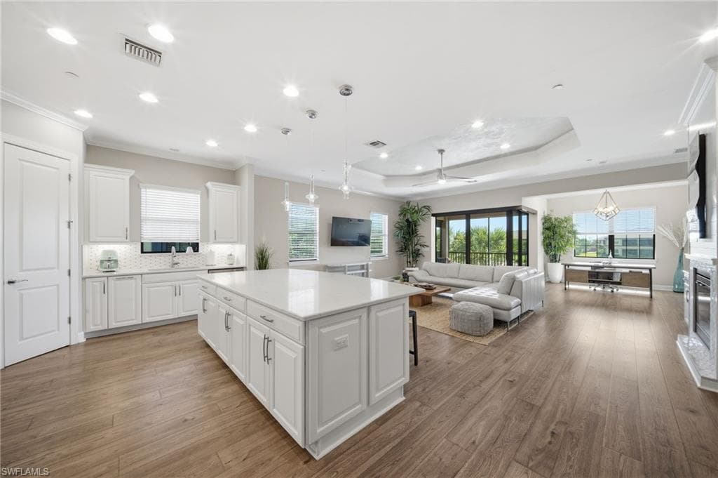 9658 Montelanico LOOP 201 NAPLES, FL 34119