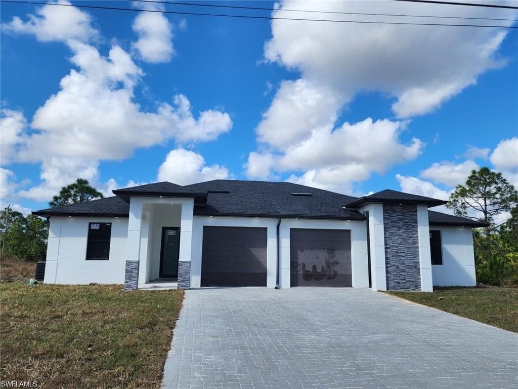 388 Bell BLVD S LEHIGH ACRES, FL 33974