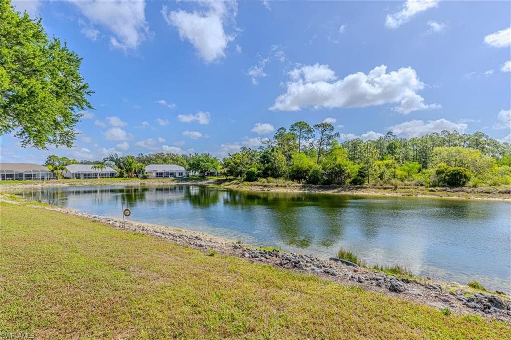 5205 Whitten DR NAPLES, FL 34104