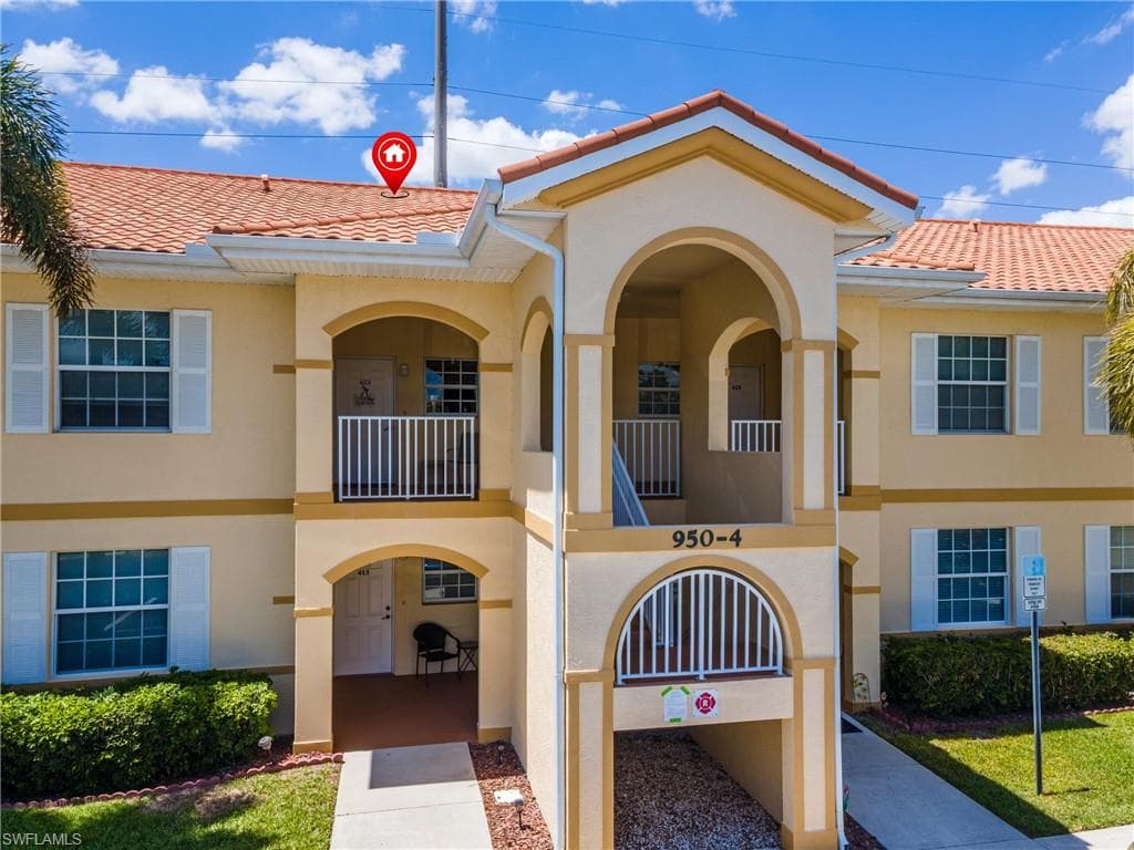 950 Hancock Creek South BLVD 423 CAPE CORAL, FL 33909