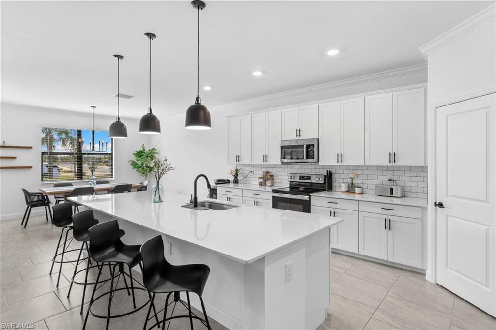 18307 Parksville DR ESTERO, FL 33928