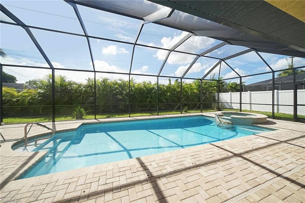 1502 SW 38th ST CAPE CORAL, FL 33914