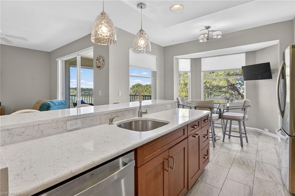 9350 Highland Woods BLVD 4401 BONITA SPRINGS, FL 34135