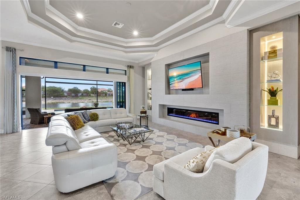 8675 Amour CT NAPLES, FL 34119