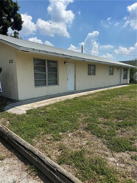213 10th ST NW MOORE HAVEN, FL 33471