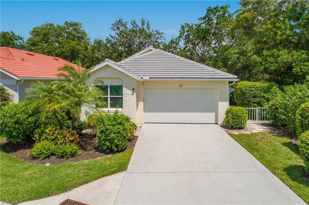 120 Livermore LN NAPLES, FL 34119