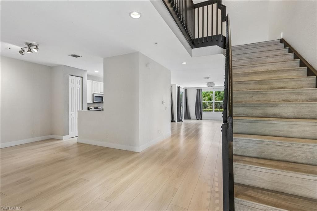 1410 Mariposa CIR 102 NAPLES, FL 34105