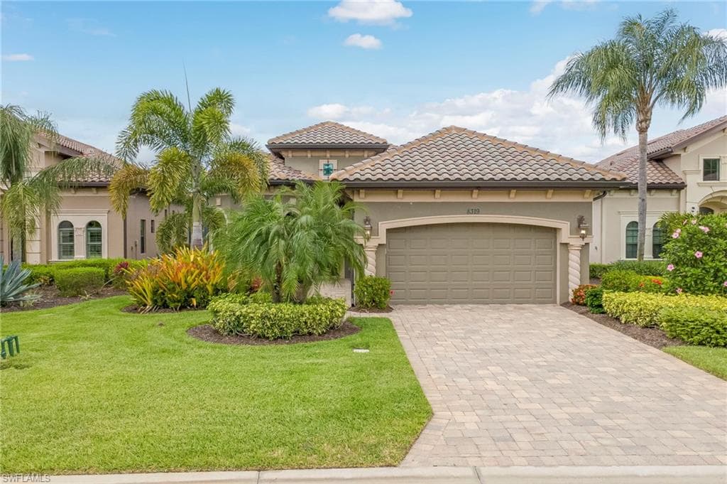 8319 Adelio LN FORT MYERS, FL 33912
