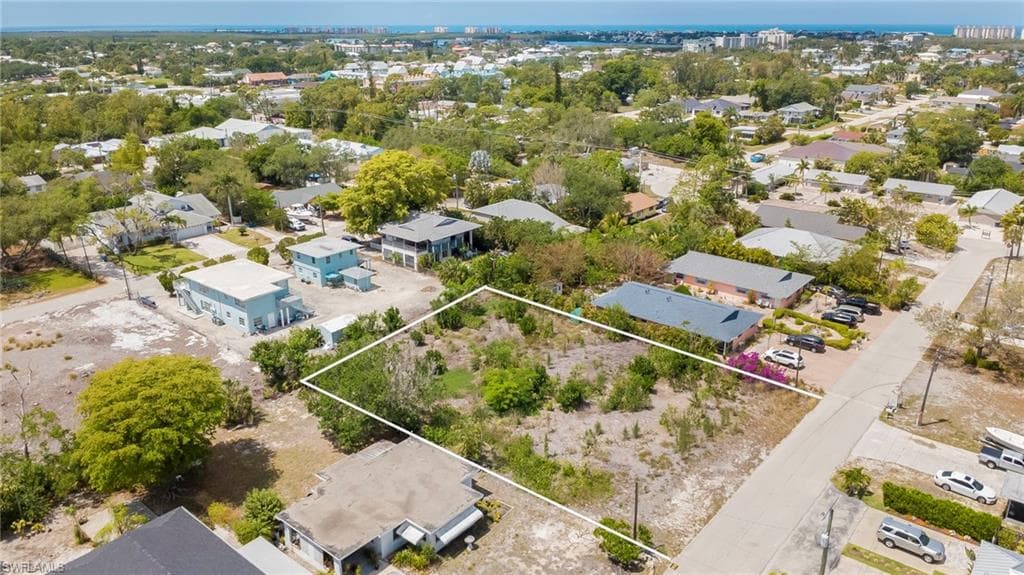 4211 Mariner LN BONITA SPRINGS, FL 34134
