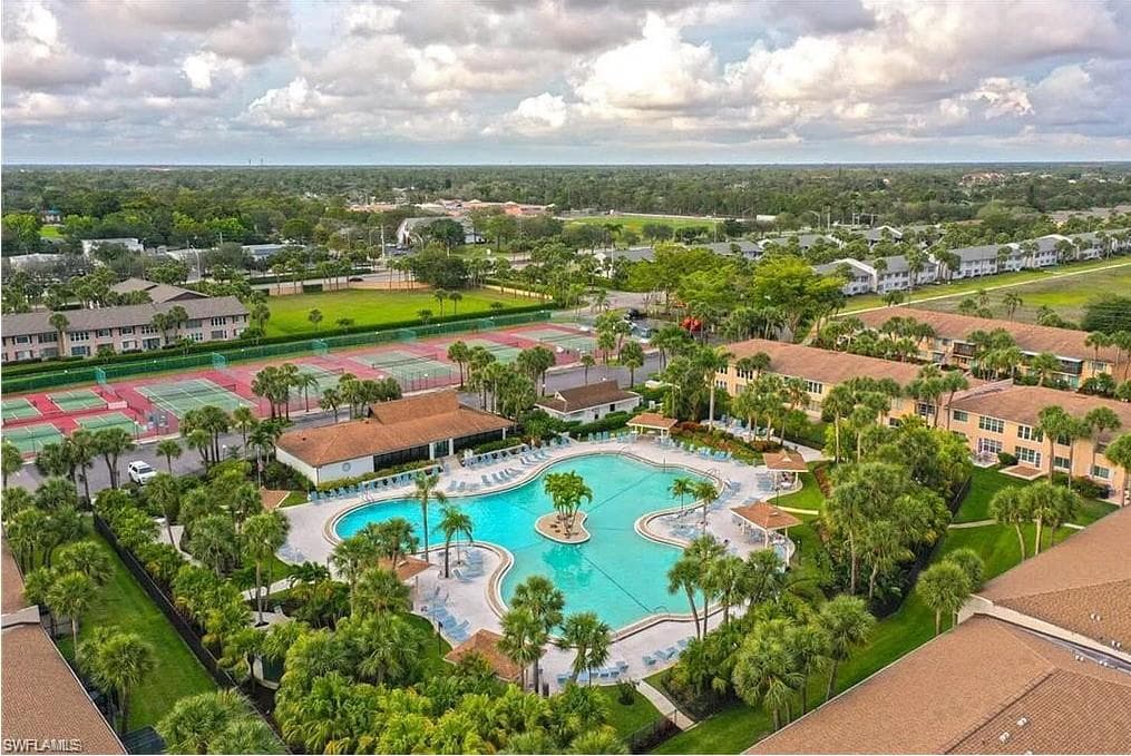 4080 Looking Glass LN 2905 NAPLES, FL 34112