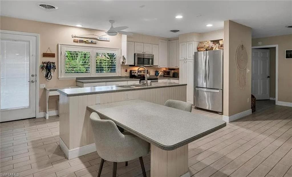 1600 Mandarin RD NAPLES, FL 34102