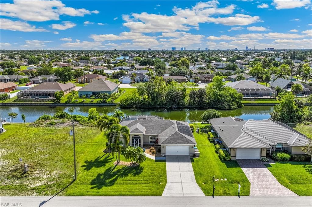 311 NE 17th PL CAPE CORAL, FL 33909