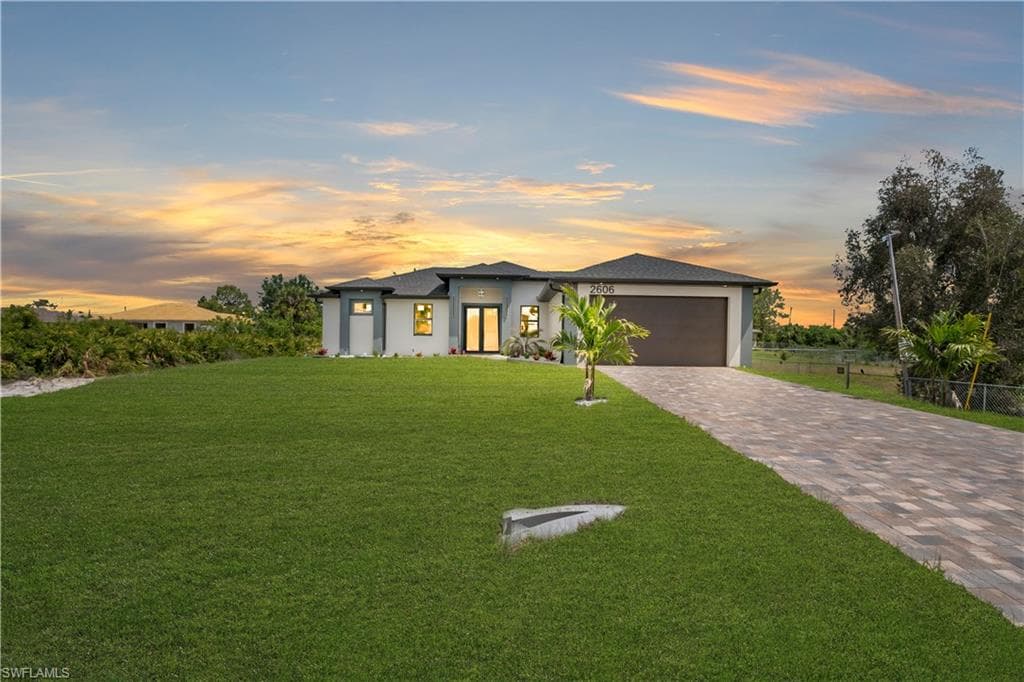 2606 40th ST SW LEHIGH ACRES, FL 33976