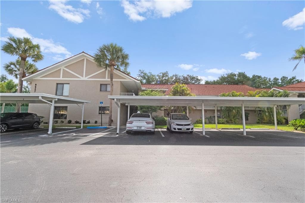 9627 Eaton Gardens LN 101 FORT MYERS, FL 33919